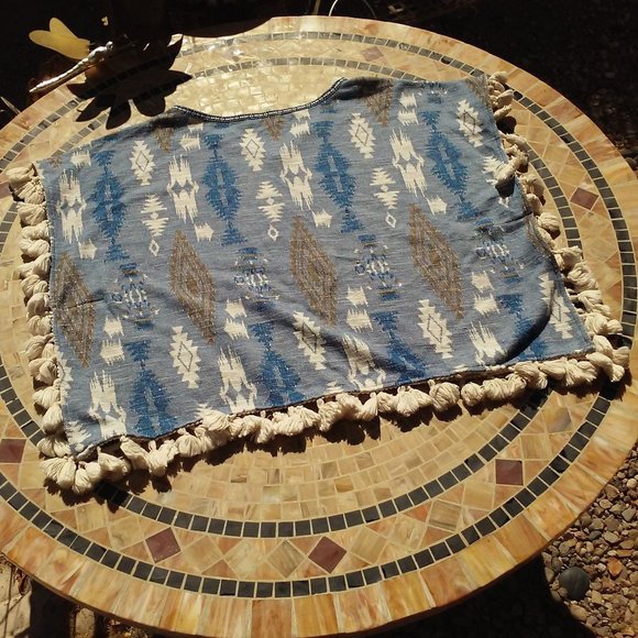 Hollister Knit Aztec Tribal Poncho Top One Size V-Neck Boho Tassle Fringe Trim - Picture 10 of 12